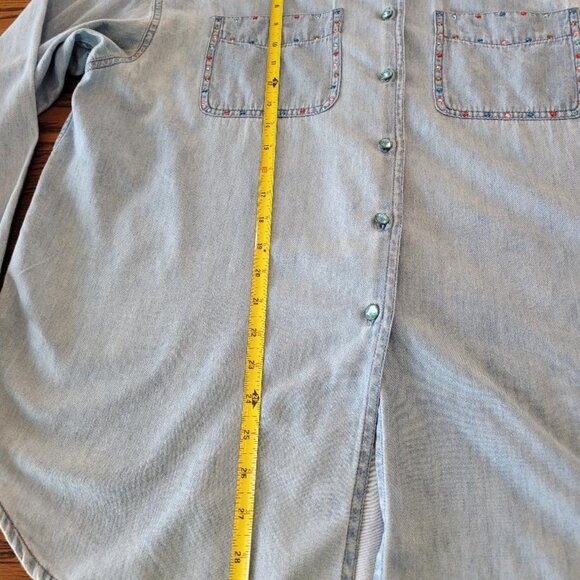 Vintage Lizwear Light Denim Shirt with Rhinestones Size L - Picture 4 of 6
